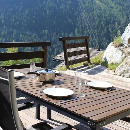 Amos Domek alpejski Grimentz